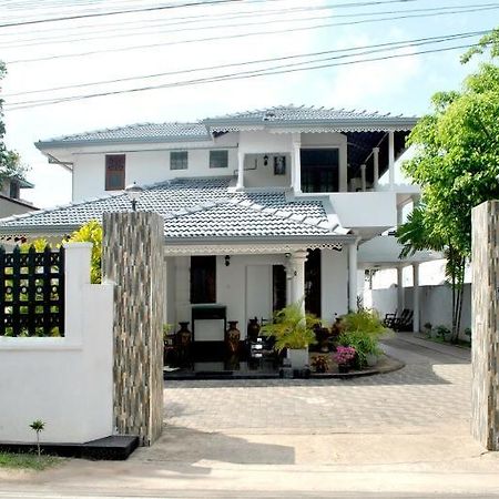 Asian Villa Negombo Exterior photo