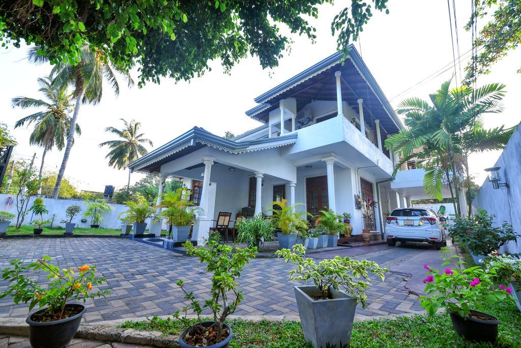 Asian Villa Negombo Exterior photo